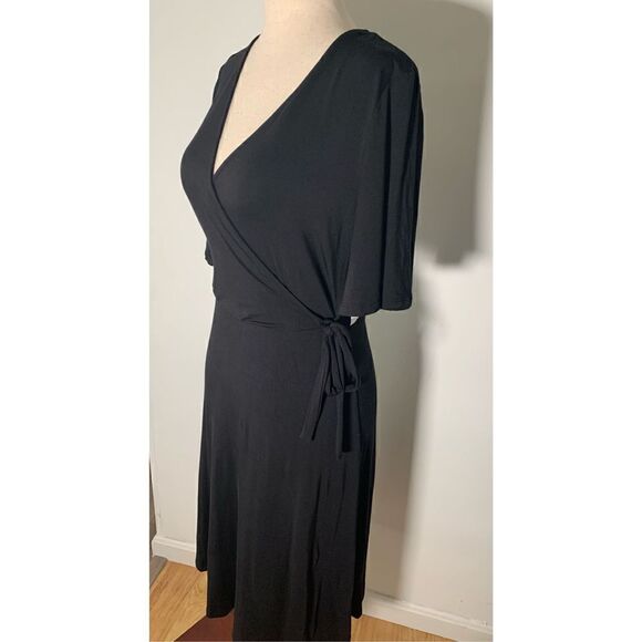 Old navy black dress - Picture 2 of 4